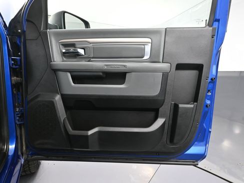 Used 2018 RAM 1500 Express image 39