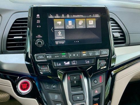 Certified 2022 Honda Odyssey Touring image 37