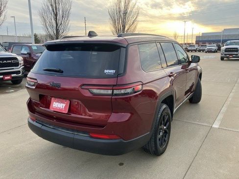 Used 2025 Jeep Grand Cherokee L Altitude image 8