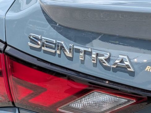 Used 2025 Nissan Sentra SR w/ SR Premium Package FWD image 11