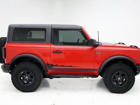 Used 2023 Ford Bronco Wildtrak AWD/4WD image 3