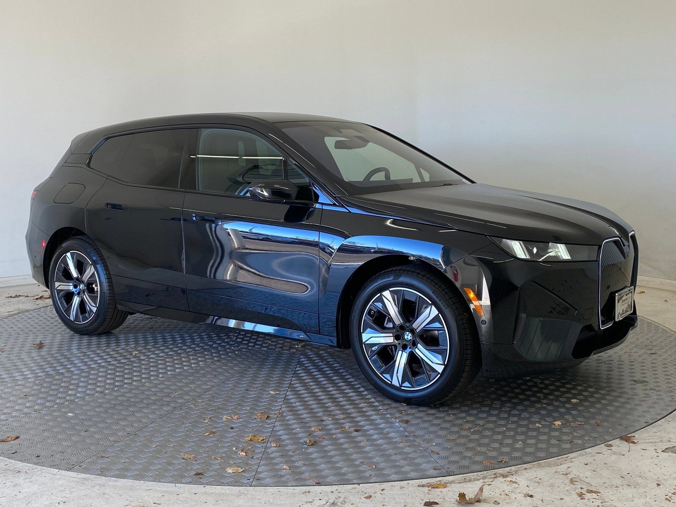 Used 2026 BMW iX xDrive45 AWD/4WD image 6
