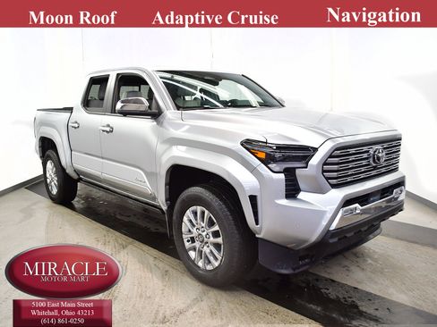 Used 2024 Toyota Tacoma Limited w/ Limited Package (LT) image 2