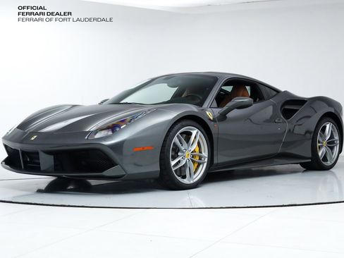 Used 2017 Ferrari 488 GTB image 1