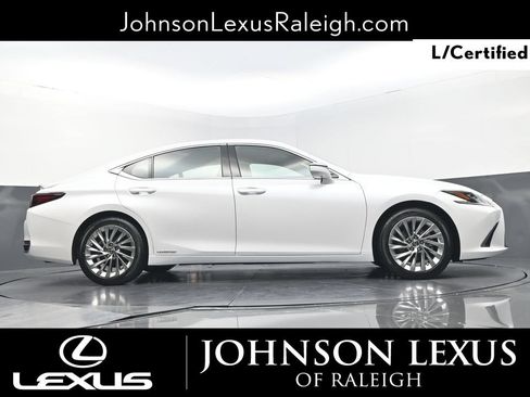 Certified 2022 Lexus ES 300h Ultra Luxury w/ Accessory Package 2 FWD image 21