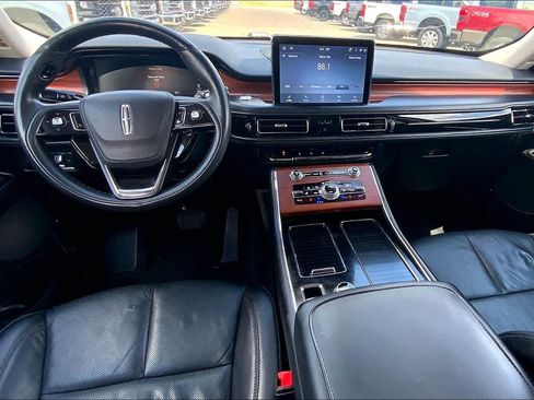 Used 2022 Lincoln Aviator Reserve w/ Elements Package Plus RWD image 16