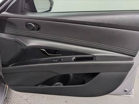 Used 2025 Hyundai Elantra Sport FWD image 22