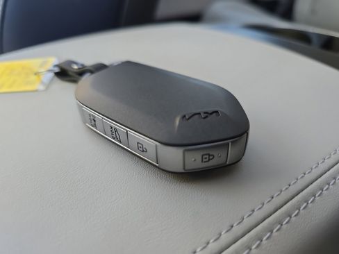 New 2026 Kia Carnival SX Prestige image 38