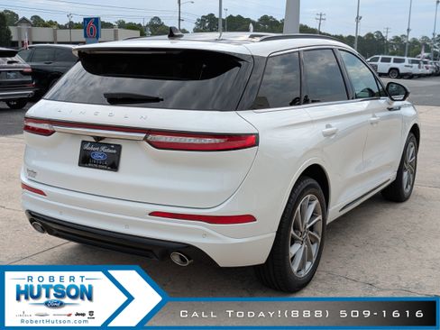 New 2025 Lincoln Corsair Grand Touring image 6