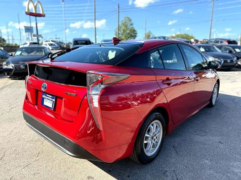 Used 2017 Toyota Prius Two image 7