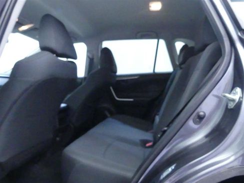 Used 2020 Toyota RAV4 LE image 21
