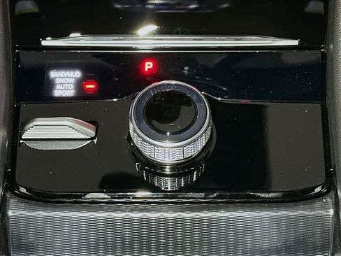 New 2025 Jeep Grand Cherokee Limited w/ Luxury Tech Group II image 11