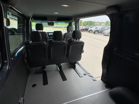 Used 2024 Mercedes-Benz Sprinter 2500 image 15