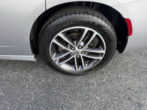 Used 2019 Dodge Charger SXT AWD/4WD image 42