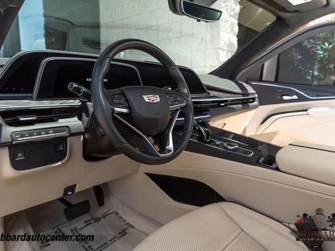 Used 2023 Cadillac Escalade Premium Luxury image 14