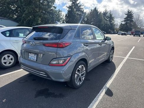 Certified 2023 Hyundai Kona SE image 3