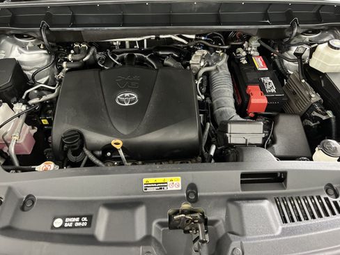 Used 2022 Toyota Highlander XSE w/ Protection Package #3 (TMS) AWD/4WD image 28