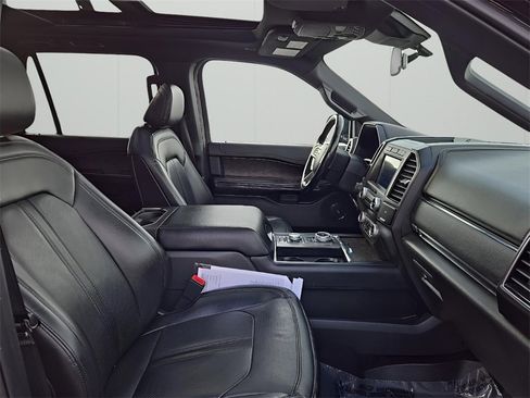 Used 2021 Ford Expedition Max Limited image 18