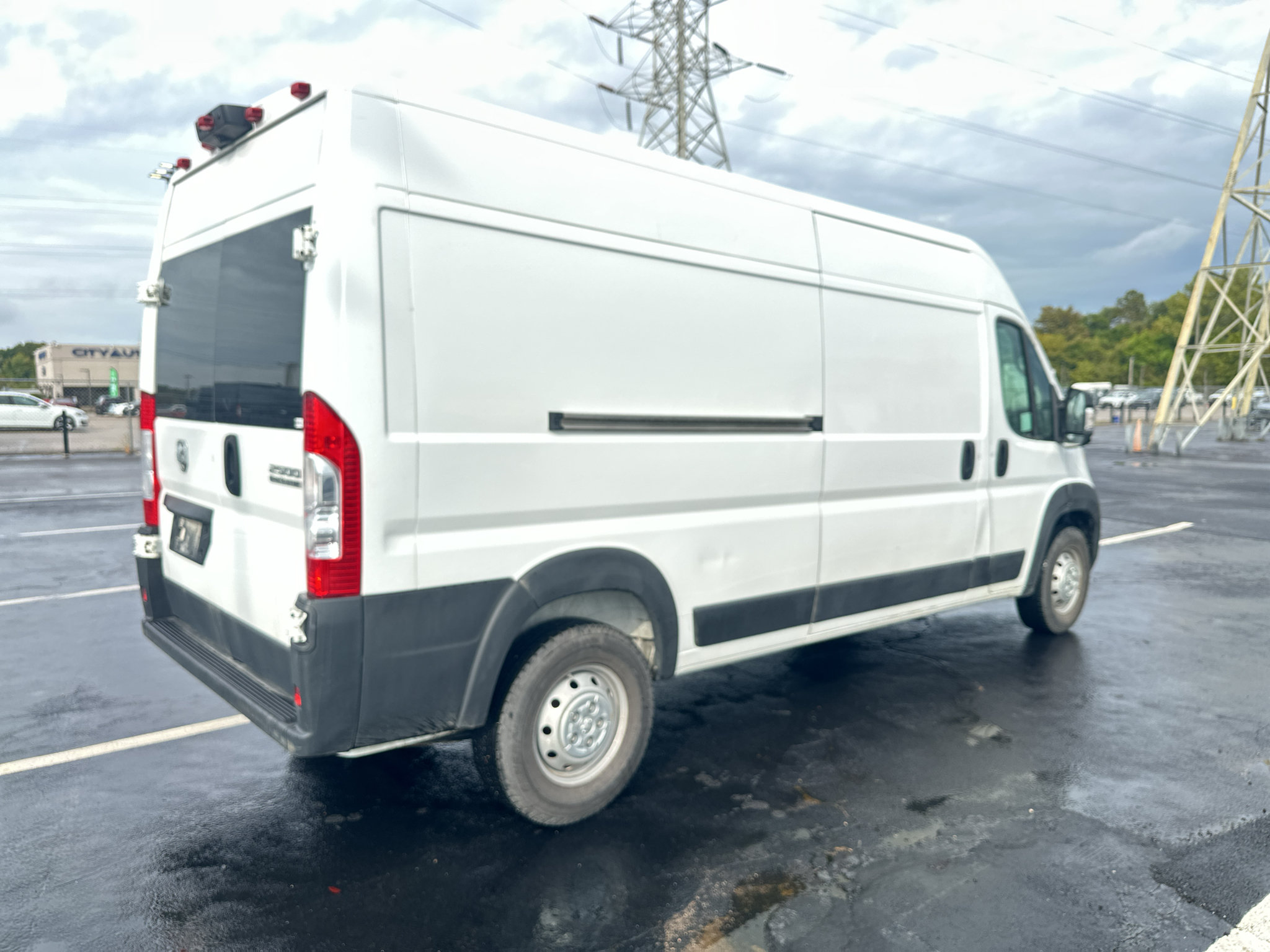 Used 2023 RAM ProMaster 2500 FWD image 5