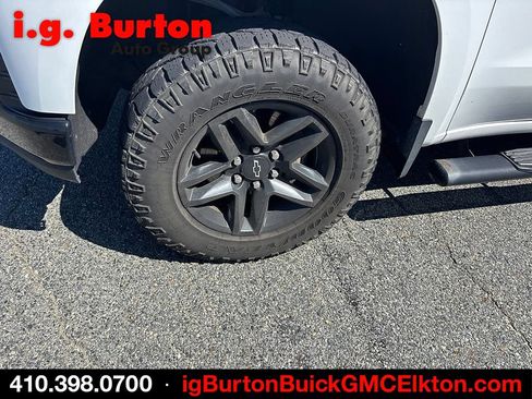 Used 2021 Chevrolet Silverado 1500 LT Trail Boss w/ Convenience Package II AWD/4WD image 4
