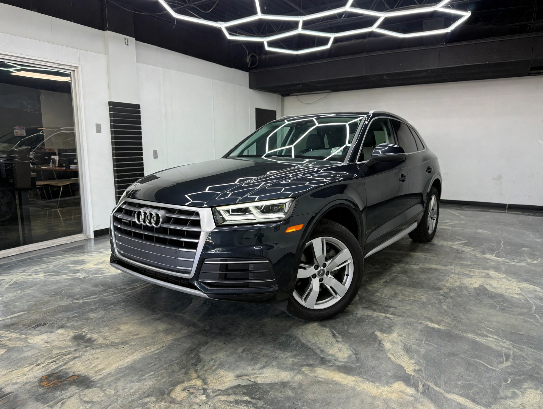 Used 2019 Audi Q5 2.0T Premium Plus AWD/4WD image 1