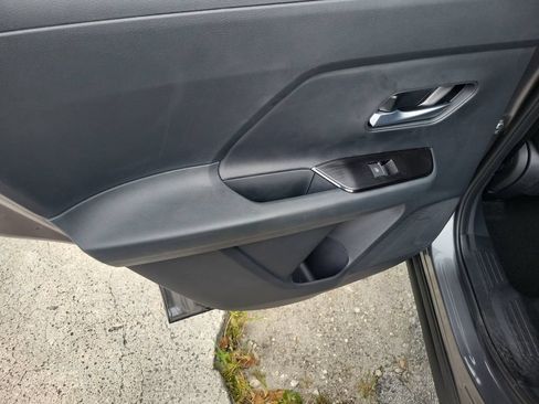 New 2026 Nissan Kicks SR FWD image 14