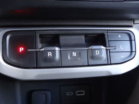 Used 2023 GMC Acadia SLE w/ Driver Convenience Package FWD image 30