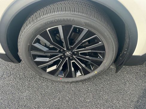 New 2026 Toyota C-HR image 35