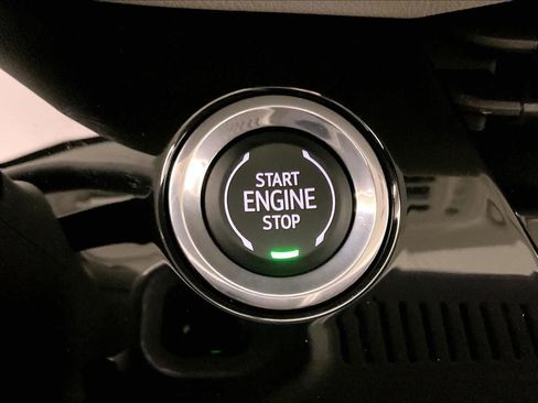 Used 2025 Buick Envision Avenir AWD/4WD image 34