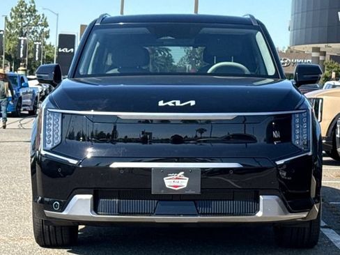 Certified 2024 Kia EV9 Land AWD/4WD image 11