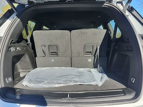 New 2025 Jeep Grand Cherokee L Limited w/ Trailer Tow Package image 18