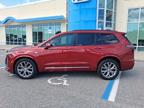 Used 2020 Cadillac XT6 Sport w/ Platinum Package AWD/4WD image 8