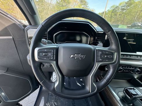 Used 2023 Chevrolet Silverado 1500 RST AWD/4WD image 16
