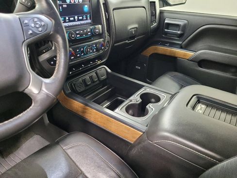 Used 2017 Chevrolet Silverado 1500 LTZ w/ High Desert Package image 26