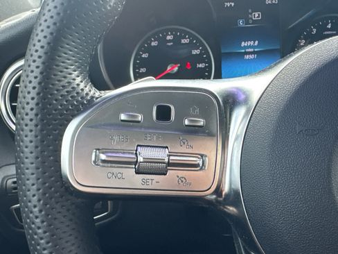 Used 2022 Mercedes-Benz GLC 300 image 21