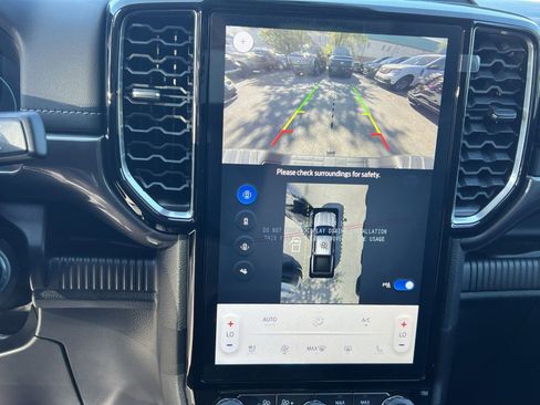 New 2025 Ford Ranger Lariat w/ FX4 Off-Road Package image 19