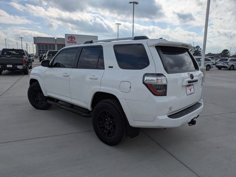 Certified 2023 Toyota 4Runner SR5 Premium image 3