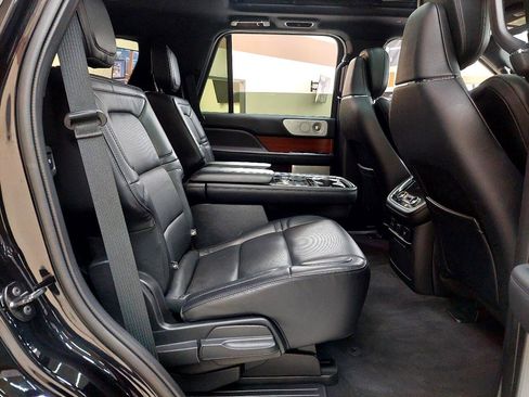 Used 2019 Lincoln Navigator Reserve w/ Cargo Package image 36