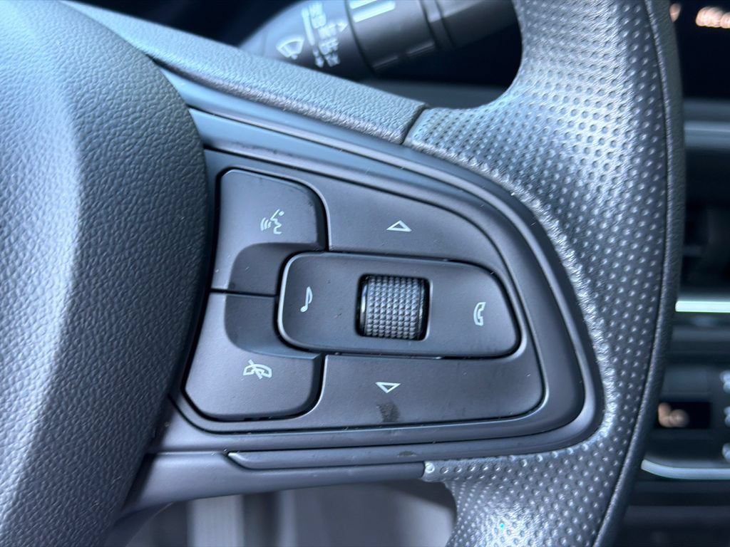 Used 2025 Buick Envista Preferred FWD image 25