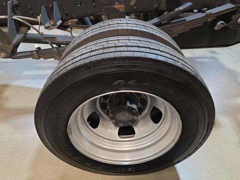 Used 2018 RAM 5500 Tradesman image 13