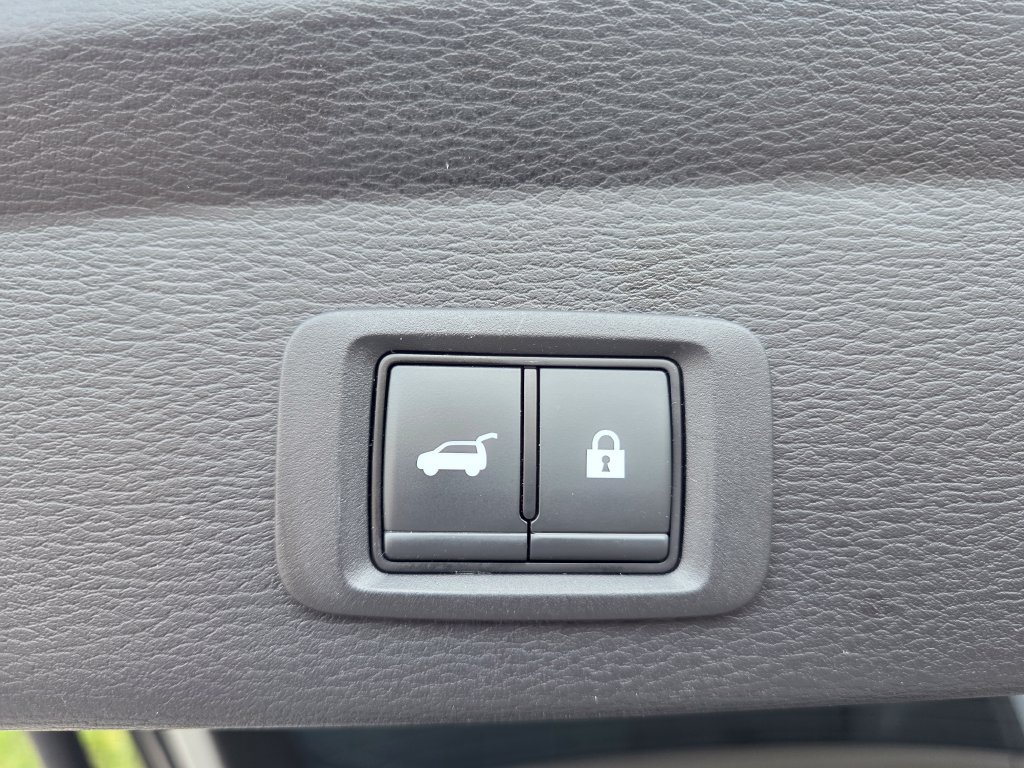 Used 2023 Mitsubishi Outlander SE FWD image 35