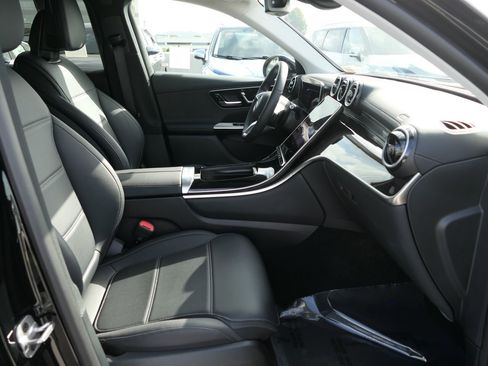 Used 2025 Mercedes-Benz GLC 350e 4MATIC image 28