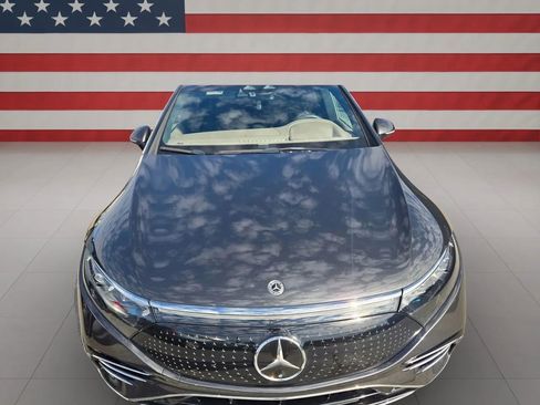 Used 2023 Mercedes-Benz EQS 580 4MATIC Sedan w/ Exclusive Trim Package image 9