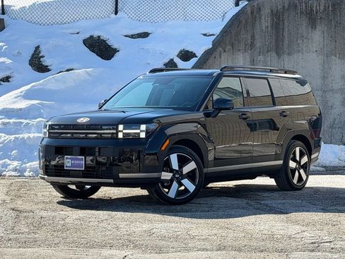 Used 2025 Hyundai Santa Fe Limited image 1