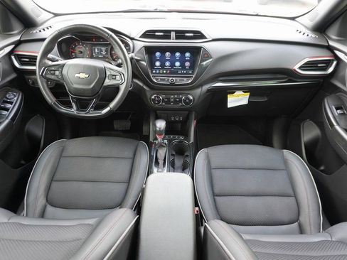 Used 2023 Chevrolet TrailBlazer RS w/ Convenience Package image 16
