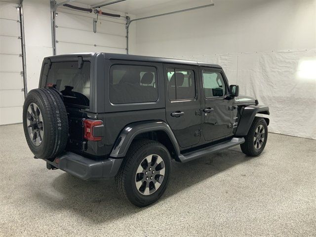 Used 2018 Jeep Wrangler Unlimited Sahara AWD/4WD image 4
