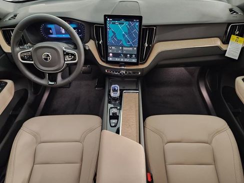 New 2026 Volvo XC60 B5 Core AWD/4WD image 4
