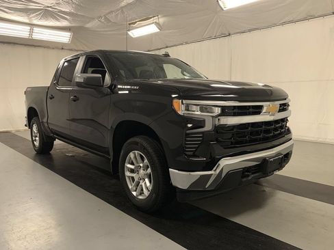 Used 2023 Chevrolet Silverado 1500 LT AWD/4WD image 6