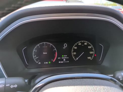 Used 2025 Honda Pilot EX-L image 32