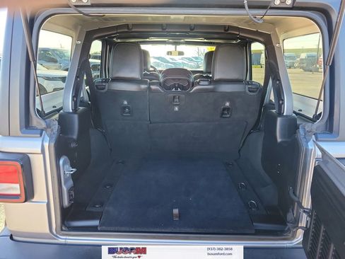 Used 2019 Jeep Wrangler Unlimited Sahara w/ Dual Top Group image 6